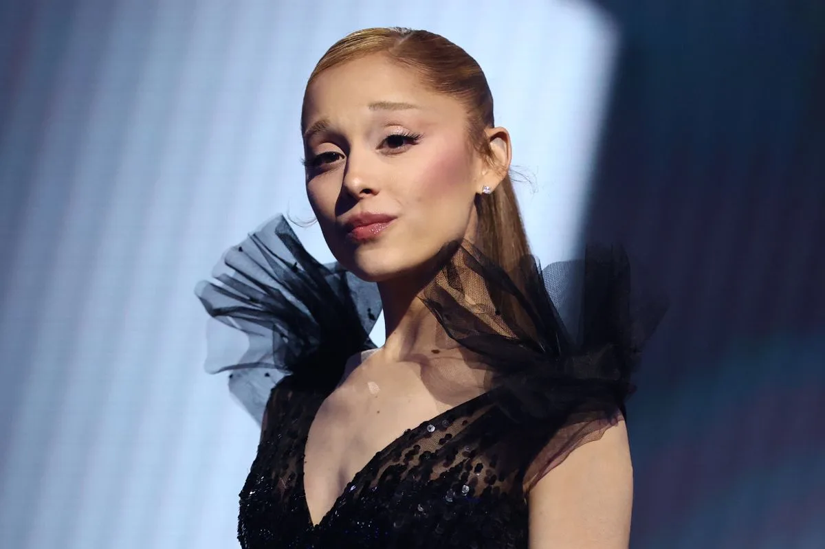 アリアナ・グランデ、ロンドン公演で“完全透明バッグ”義務化 持ち込み禁止ルールにファン困惑