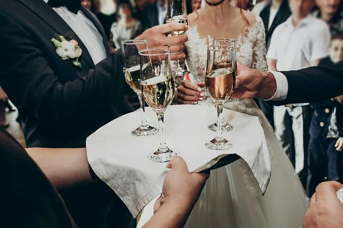 【ドン引き】招待客が本気で後悔した「残念すぎる結婚式」の実態