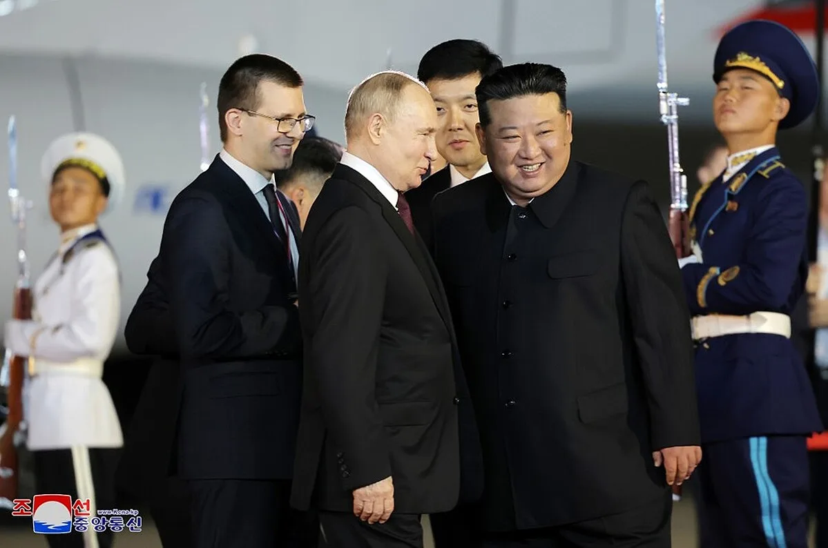 金正恩、プーチンに「後頭部殴られた」追加派兵ためらう事情